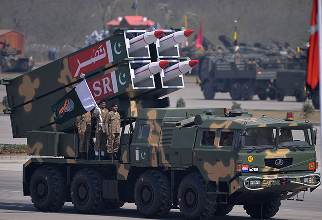 परमाणु ताकत का विस्तार क्यों कर रहा है पाकिस्तान?
