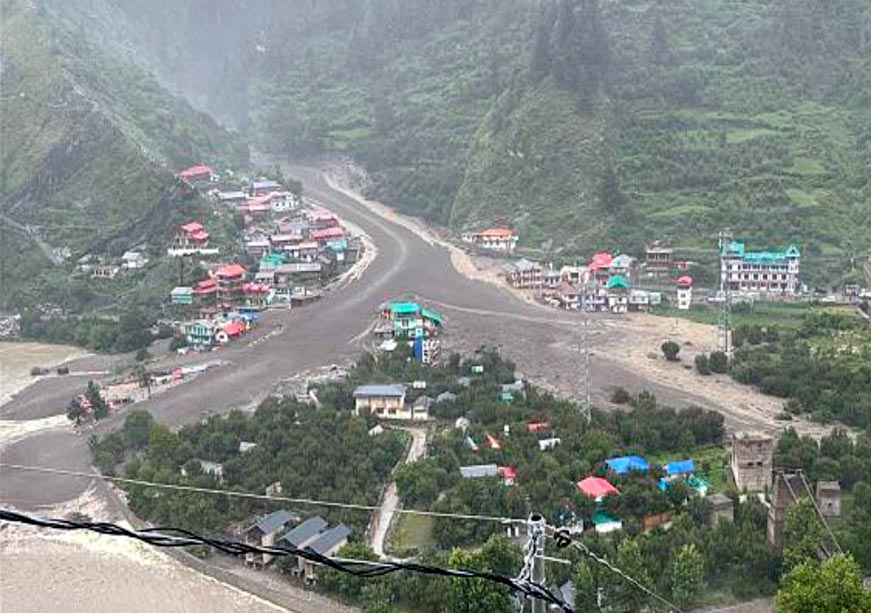 Urban Congestion and Resilience in Mountain Cities